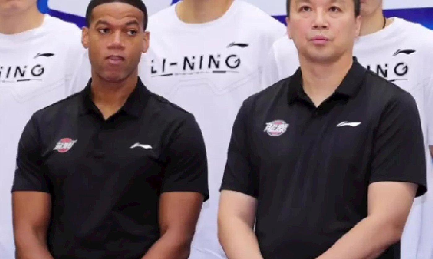 Rickey Huckaby at a Guangzhou Loong Lions team presentation
