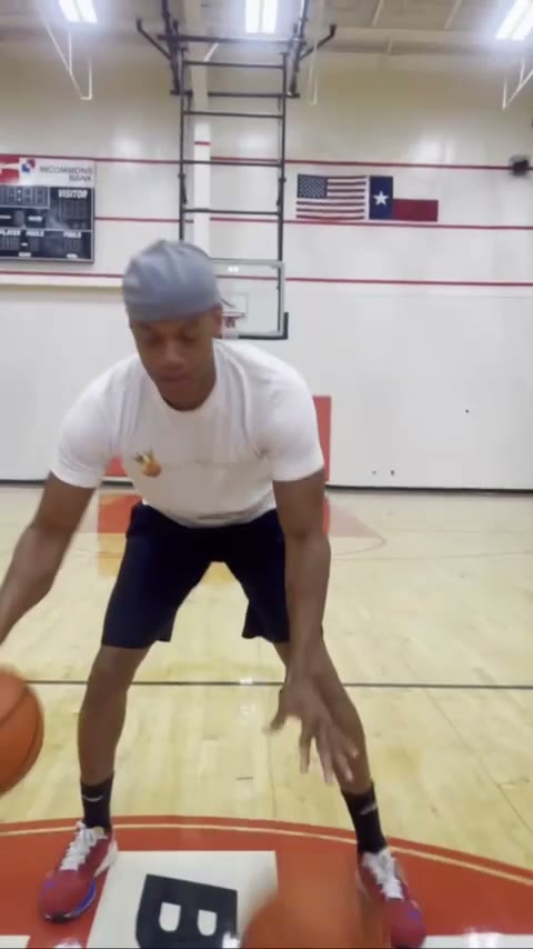 Two ball handling assignment from the StringTeam program